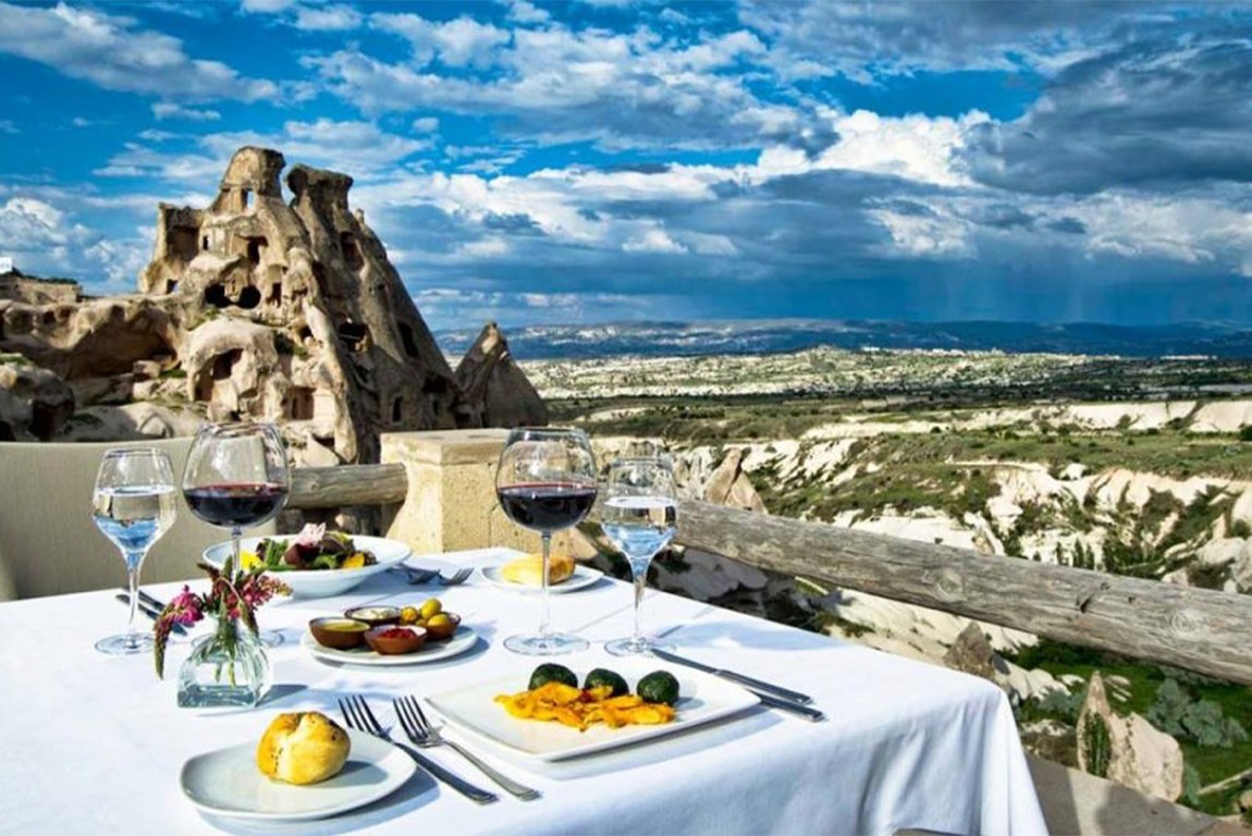 You are currently viewing Cappadocia Restaurant Marriage Proposal