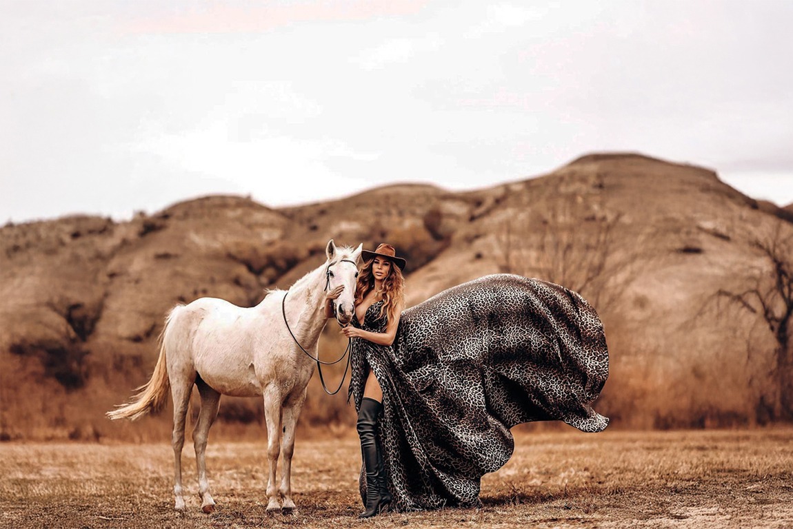 You are currently viewing Photo Shoot with Cappadocia Horses