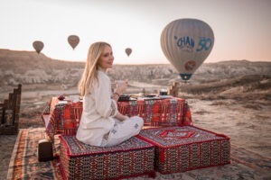 Read more about the article Balloon View Breakfast Concept Marriage Proposal in Cappadocia